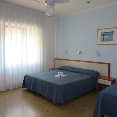 Maxim Hotel 3*